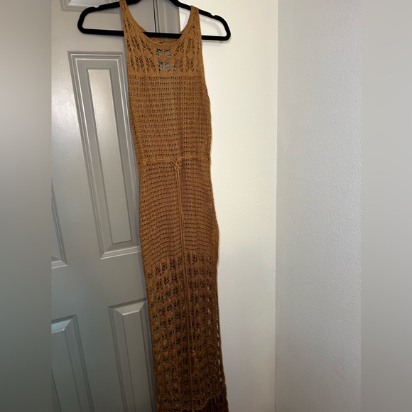 Beach coverup! - Picture 3 of 3